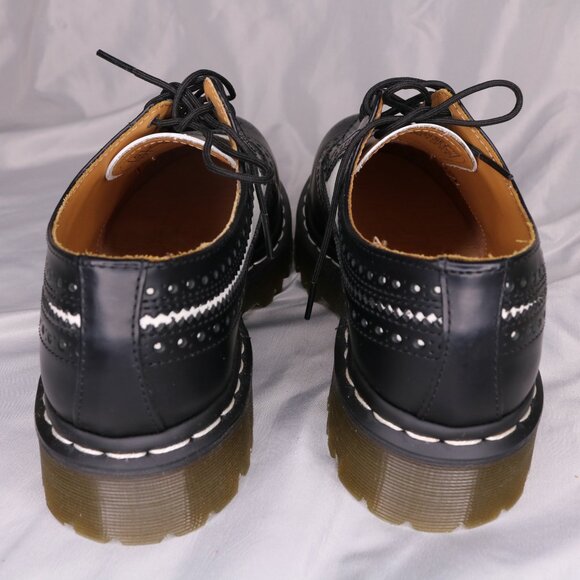 Dr. Martens Black & White Wingtip Brogue Oxford Shoes Size 7 NWOB - Picture 3 of 8